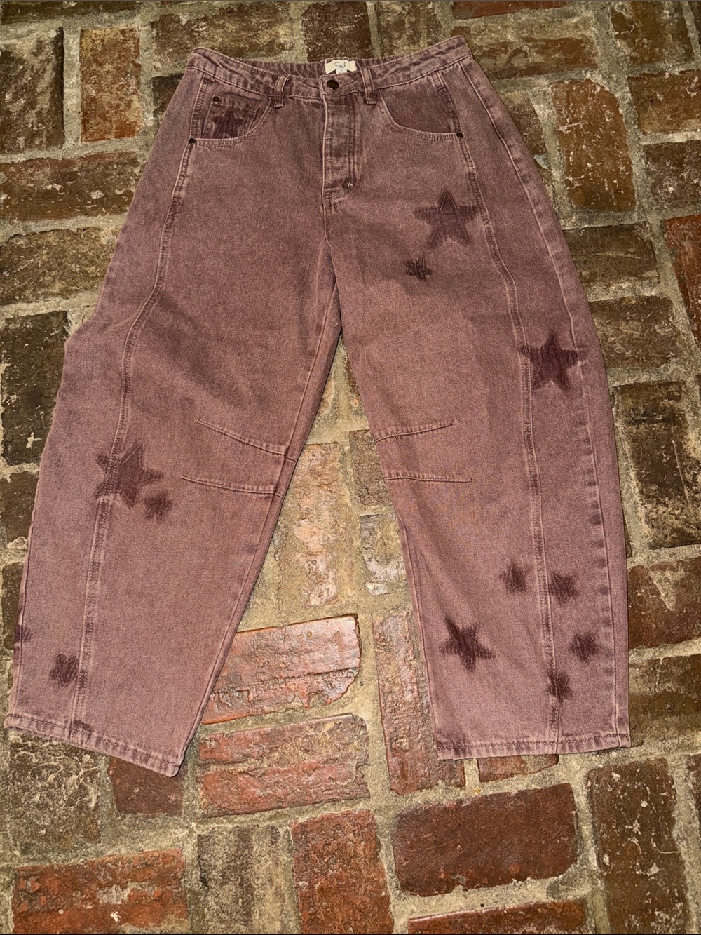 ⭐️Easel Barrel Faded Star Print Jeans⭐️ - Picture 3 of 6